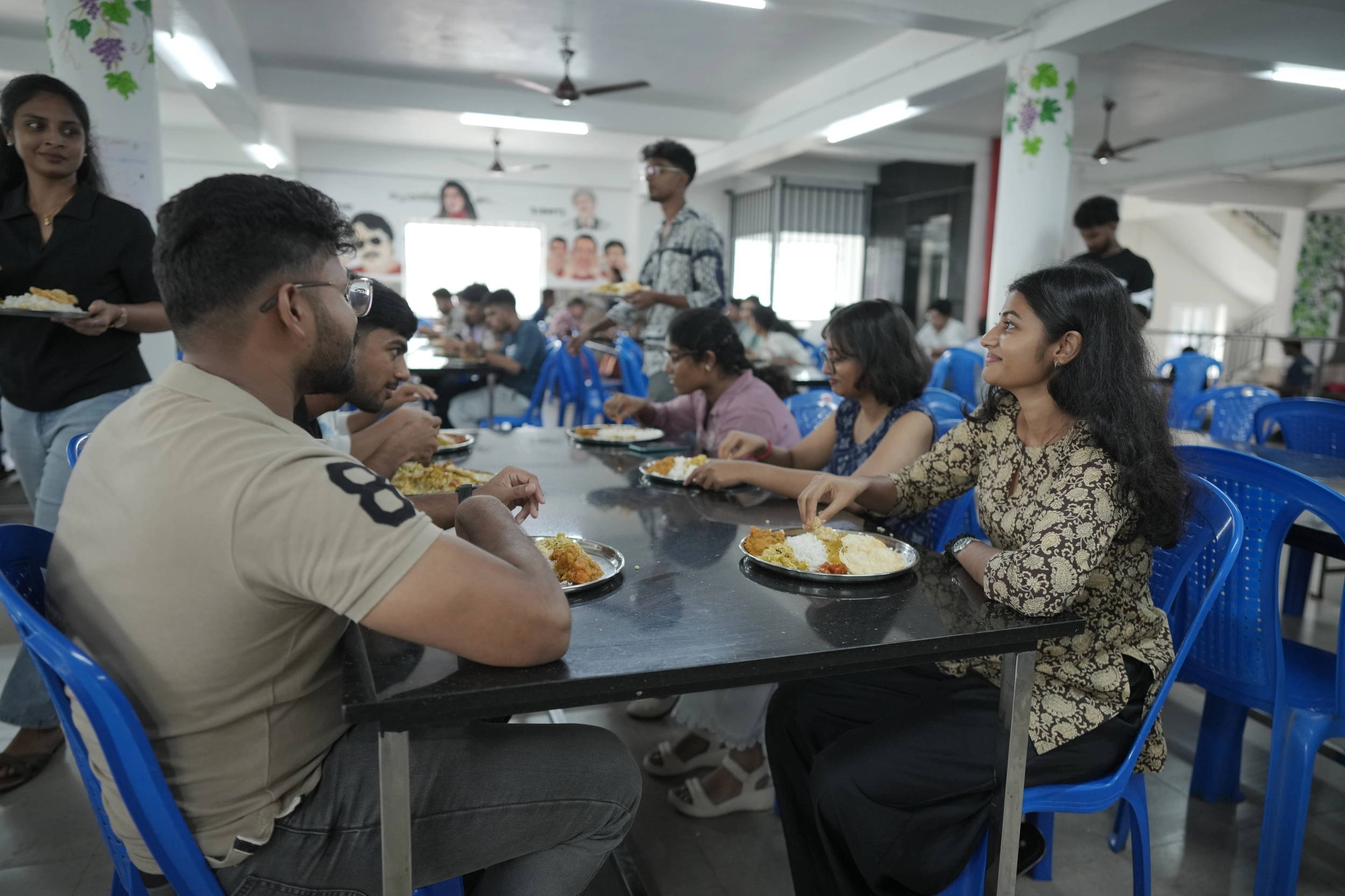LEAD canteen dining space